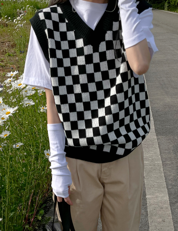 checker knit vest (1color)