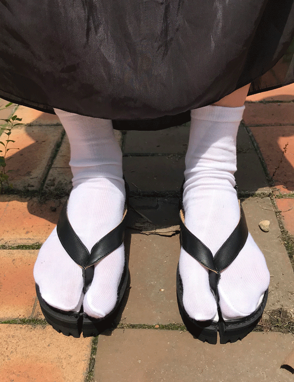 (당일발송) tabi long socks (2colors)